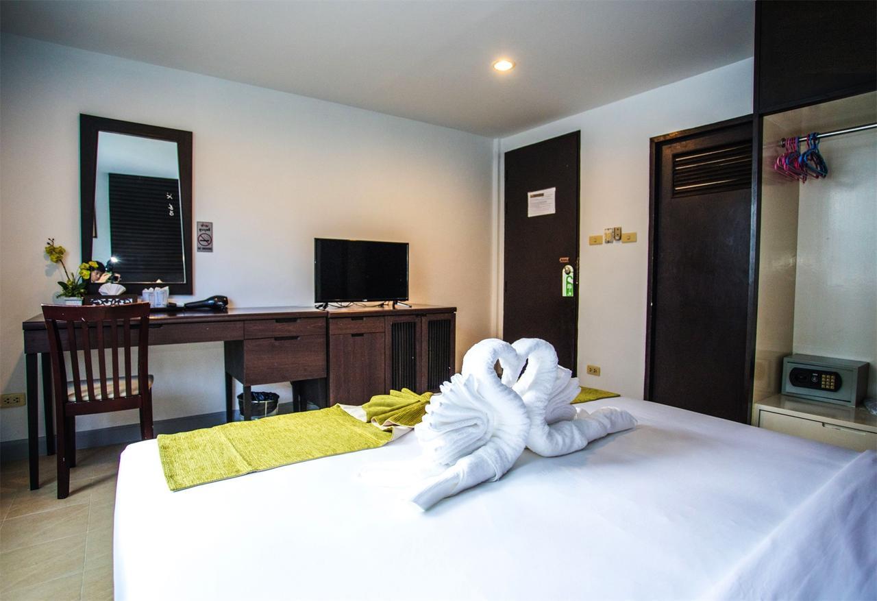 Sino House Patong Hotel Exterior photo