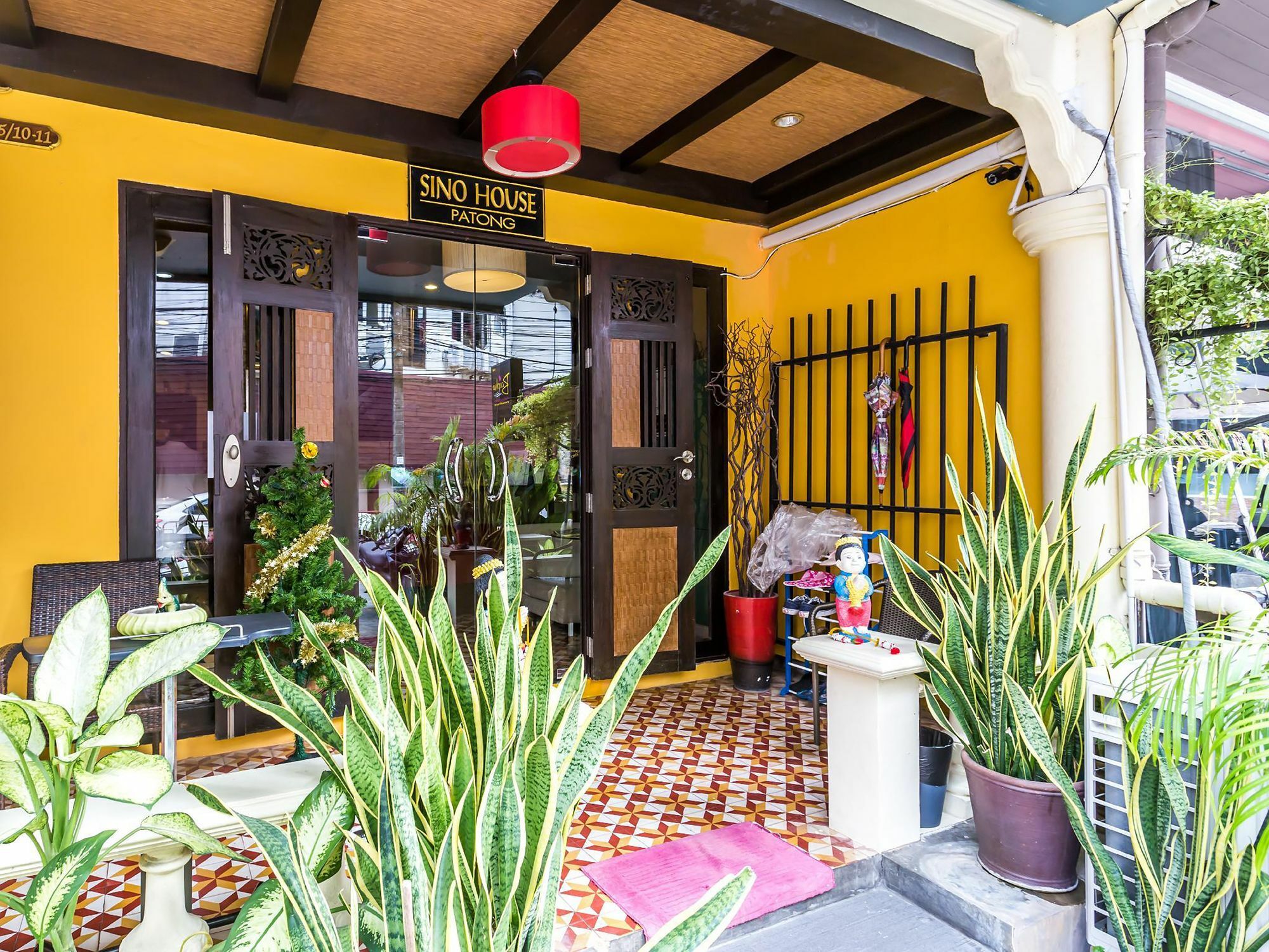 Sino House Patong Hotel Exterior photo